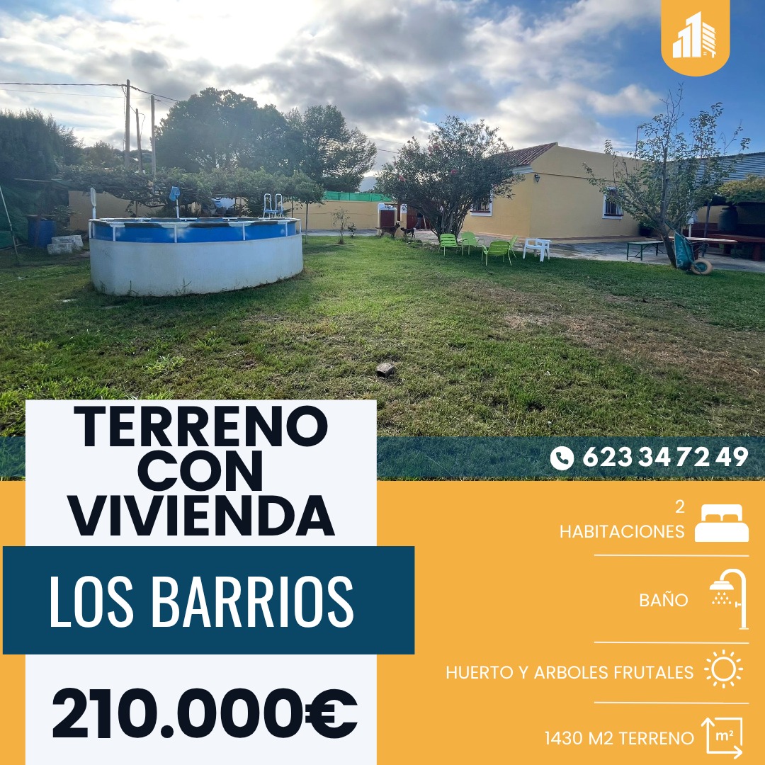 ‼️ EN VENTA PARCELA CON VIVIENDA EN LOS BARRIOS‼️ La parcela cuenta con 1.339m2 con una construcción de 96 m2 según catastro distribuidos en 2 dormitorios dobles, salón comedor con chimenea diáfano con cocina, cuarto de baño completo, porche, arboles frutales, trastero, huerto, pozo.....