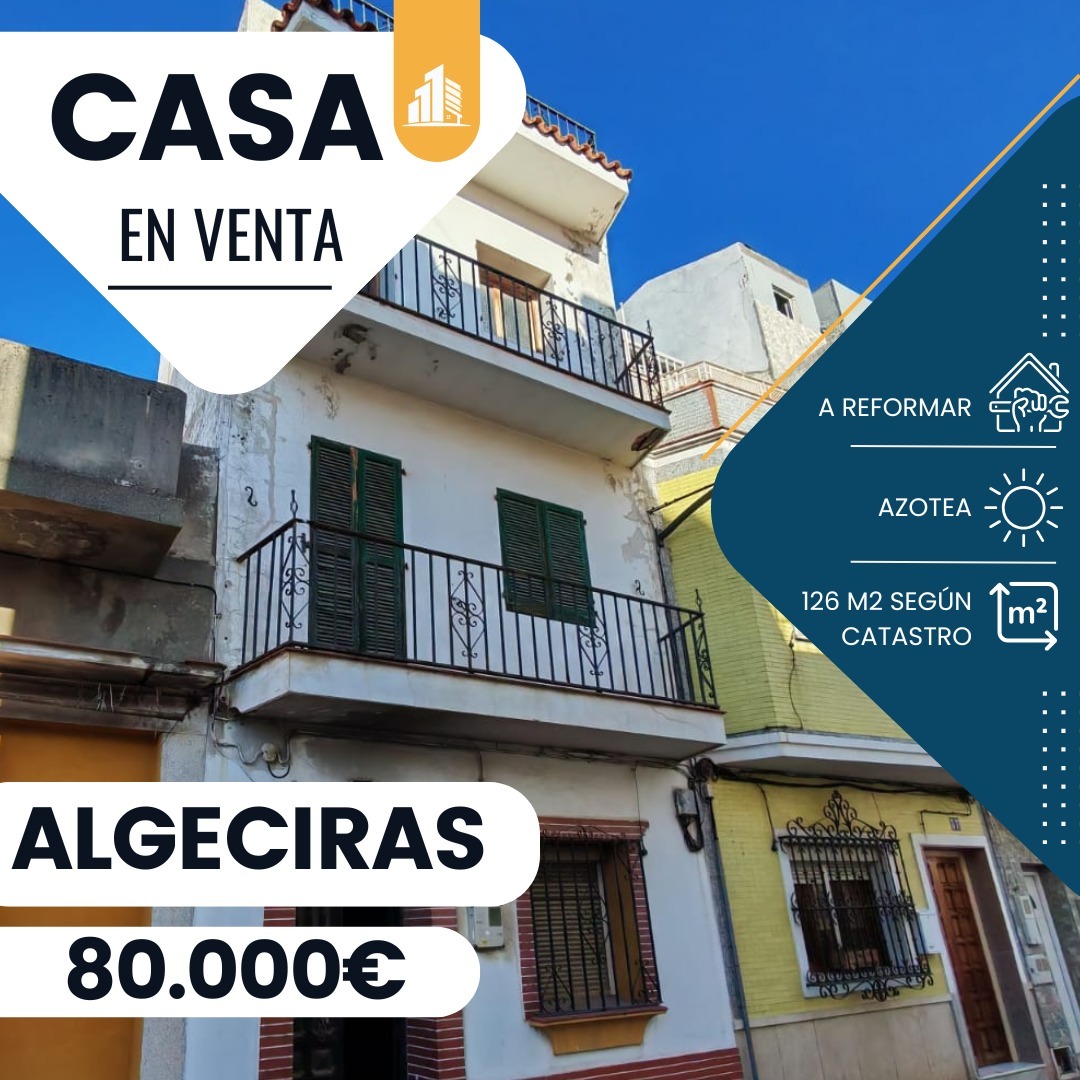 ‼️EN VENTA CASA ADOSADA A REFORMAR EN ALGECIRAS‼️ La vivienda consta de 126 m2 según catastro distribuidos en dos plantas, retranqueo y azotea. Tiene anteproyecto realizado OPORTUNIDAD DE INVERSIÓN ……